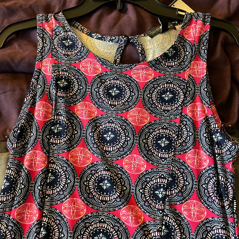 Large pattern dress - Picture 4 of 5